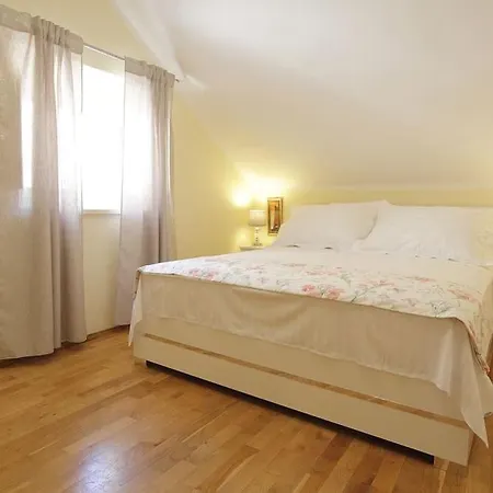Kovac Old Town 2 Апартаменты *
